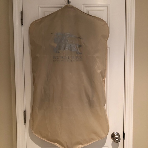 ⛔️ SOLD ⛔️ Burberry Short Trench - Picture 7 of 7